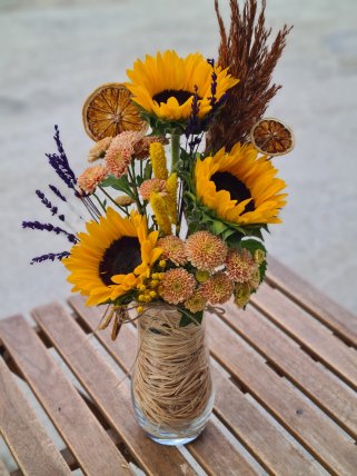 Vazoda Ayçiçekleri, Kütahya çiçekçi