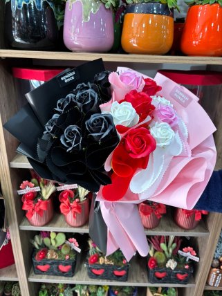 Senden Önce Senden Sonra, Kütahya Çiçekçi