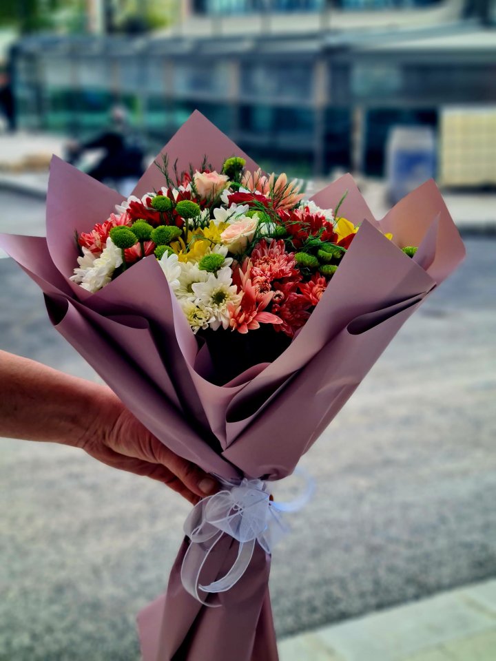 Baharım Sensin karışık çiçek buketi