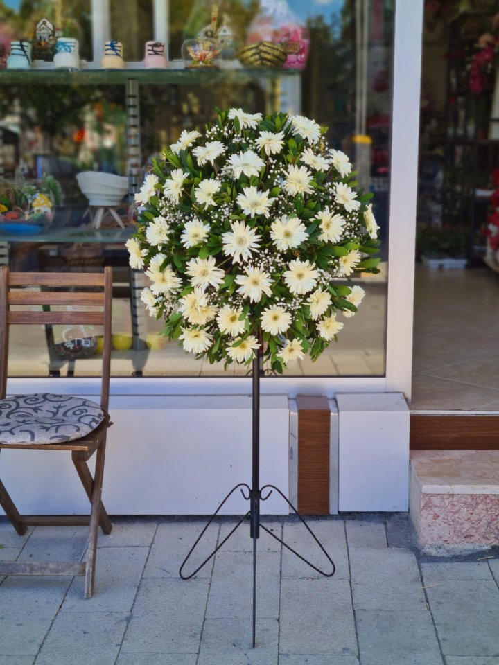 Beyaz Gerberalı Ayaklı Ferforje