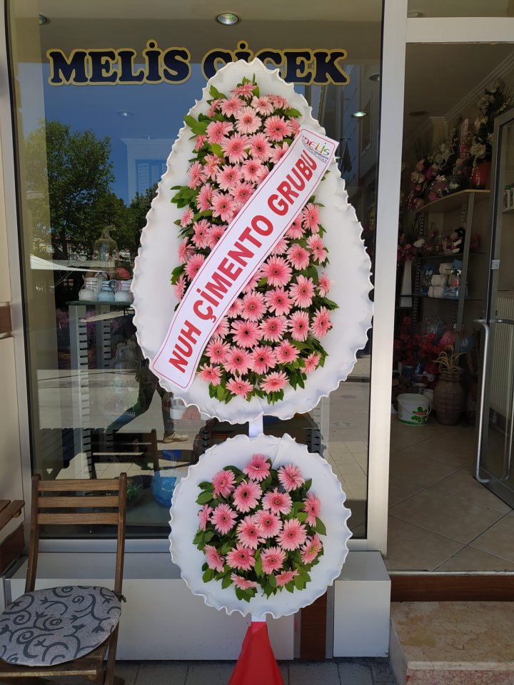 Çift Katlı Çelenk, Kütahyada Çiçekçi