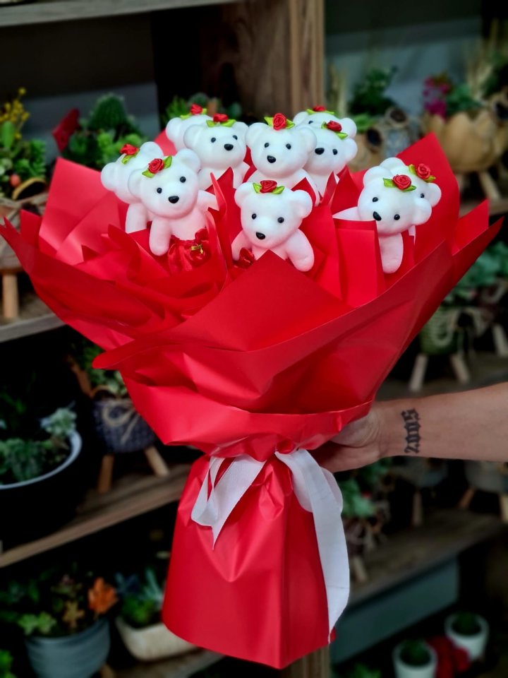 Kırmızı Ayıcık Buketi