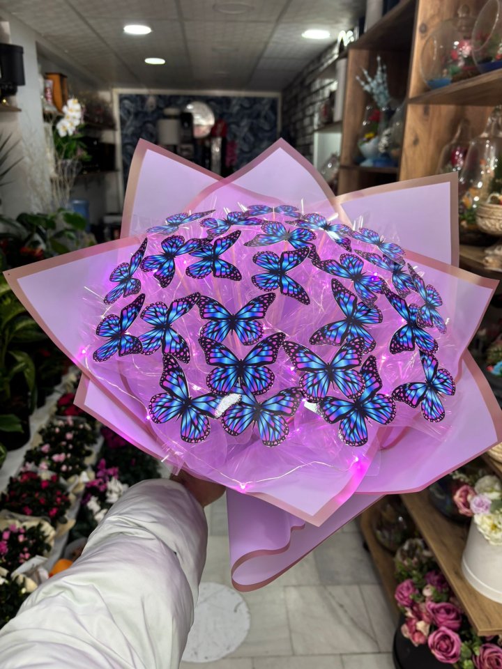Pembeli Mavili Kelebek Buketi - Kütahya Melis Çiçek