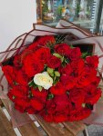 Çiçekçi - 40 kırmızı 1 Beyaz Gül Buketi