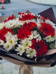 Çiçekçi - Kırmızı Beyaz Mevsim Buketi